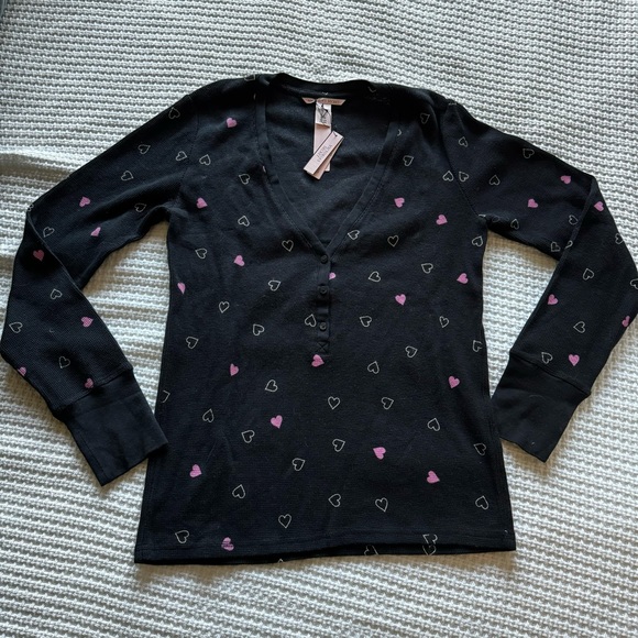 Victoria Secret heart pajamas. 97% cotton and 3% elastane. NWT - Picture 1 of 5